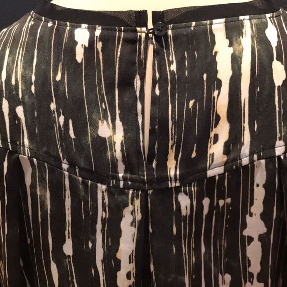Simply Vera silky black print top, medium - Picture 5 of 5